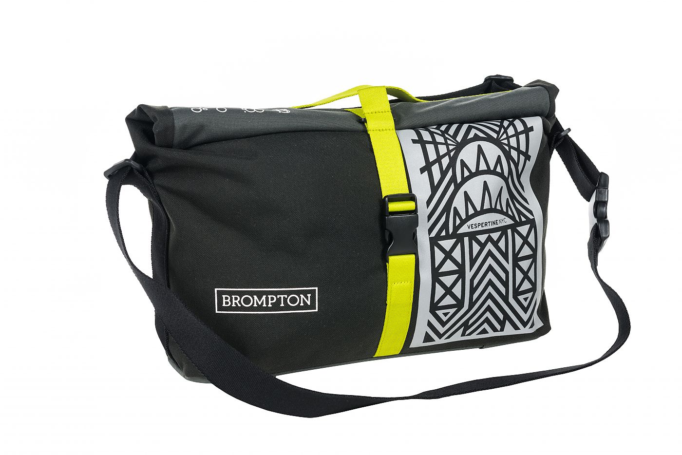 BROMPTON 　タペストリー　非売品 foldon case with 4 wheels|B&W International(ビーアンドダブル